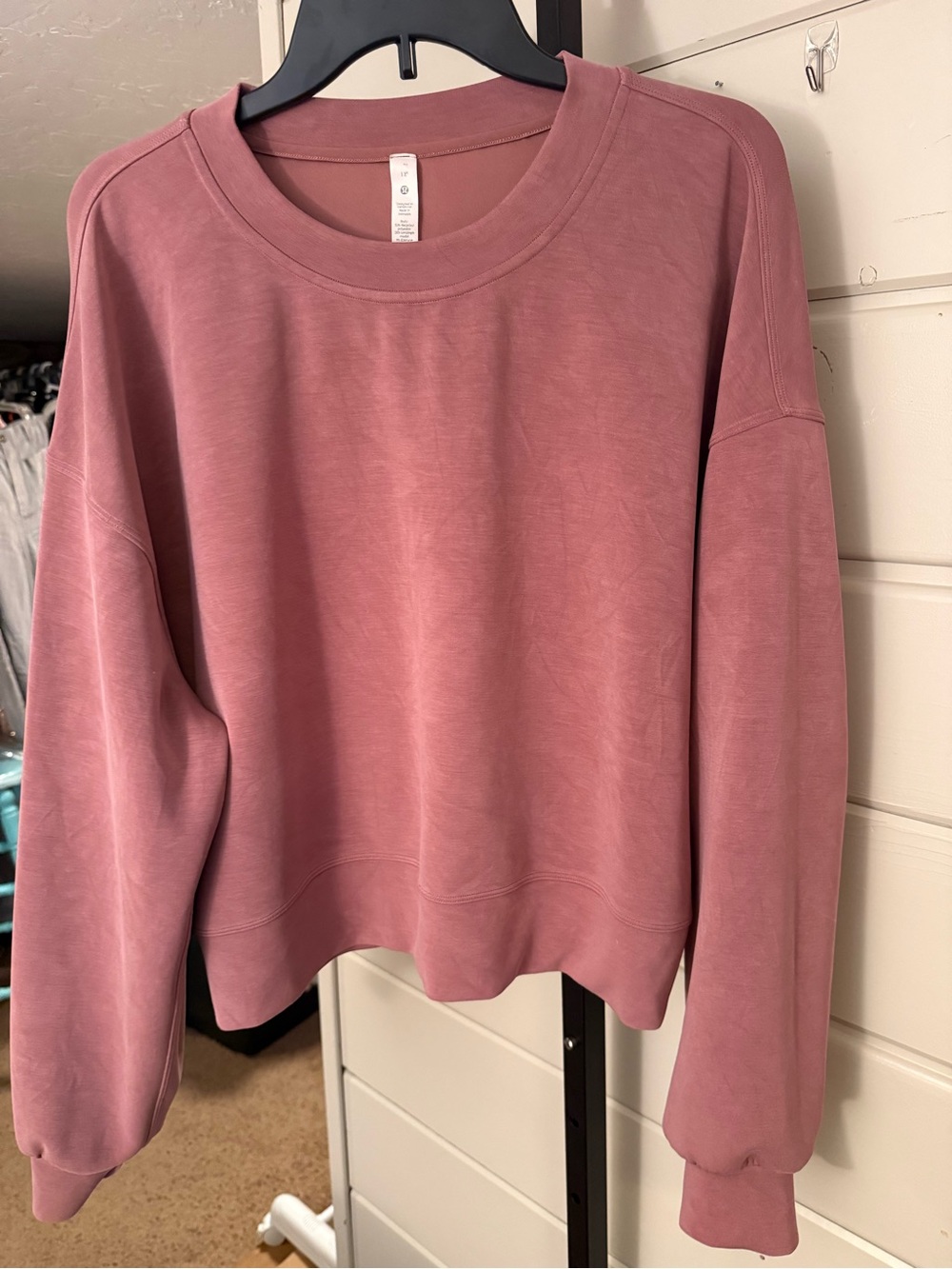 lululemon athletica soft stream Dusty Rose Crewneck Sweatshirt PTP 25”
